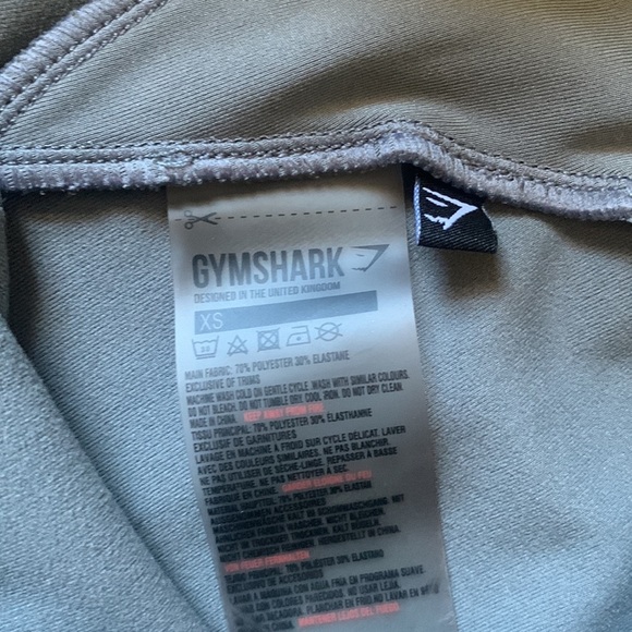 Gymshark gray and black athletic leggings with pockets size XS - Picture 4 of 6